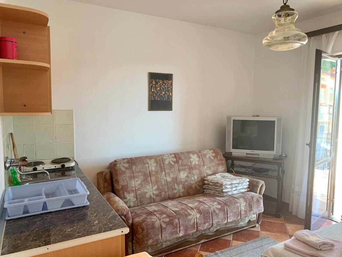 Apartments Mari Pržno Εξωτερικό φωτογραφία